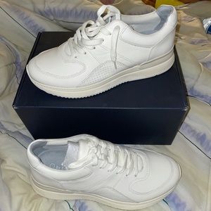 Everlane Women’s size 10/Men’s size 8 off-white leather trainers/sneakers